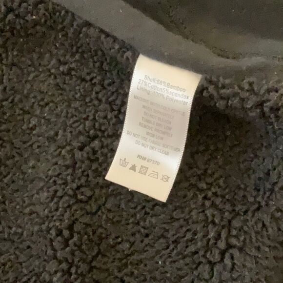 Alo yoga Sherpa lining hoodie size small - Picture 9 of 10